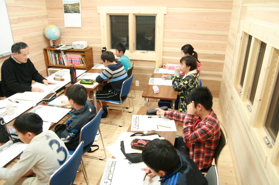 寺子屋きくち。茨城県ひたちなか市のアットホームな学習塾。授業の様子です。