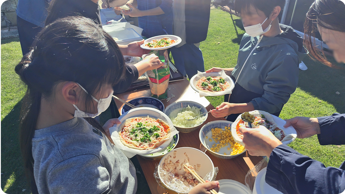 寺子屋きくち　茨城県ひたちなか市のアットホームな学習塾　小学生向けピザパーティーの様子です